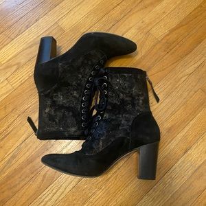 Johnston & Murphy lace up booty with zipper